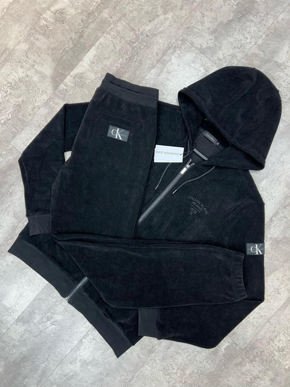 cпортивный костюм велюровый,велюровый костюм,спортивный костюм мужской велюровый,мужские спортивные костюмы,костюм версаче