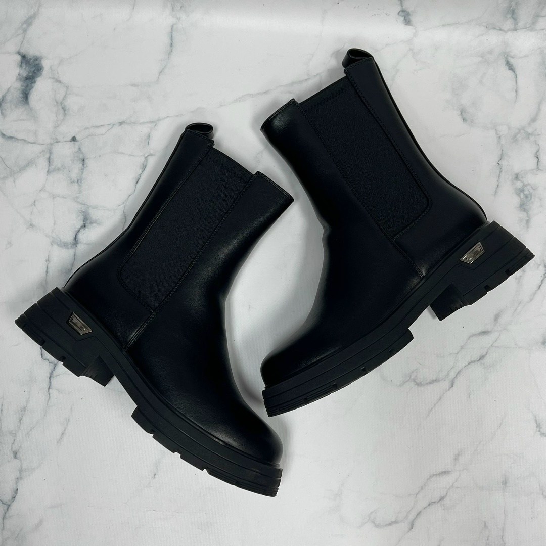 ,ботинки челси на толстой подошве,женские ботинки челси,ботинки челси баленсиага женские,ботинки челси