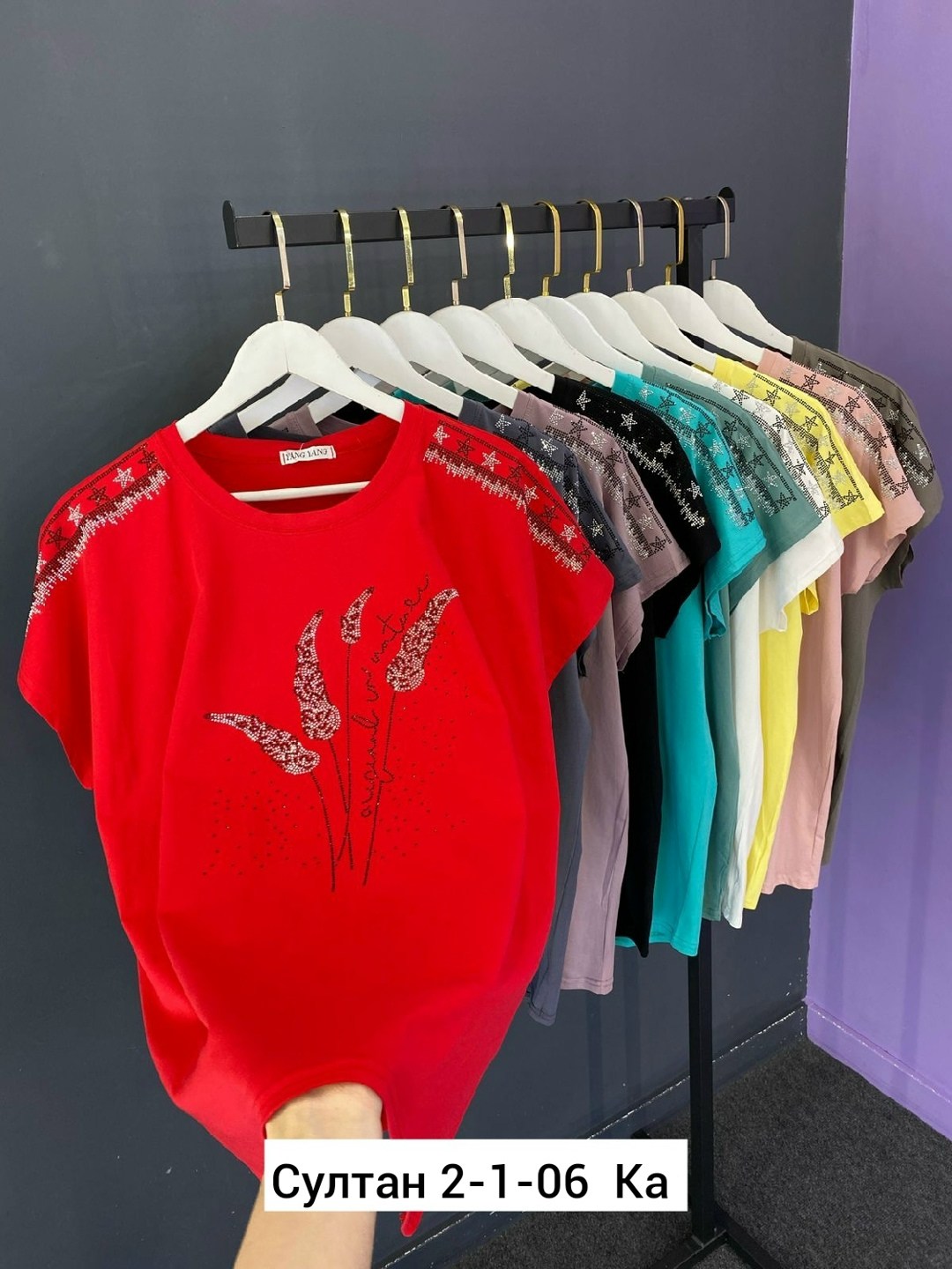 футболка женская,женская футболка со стразами,,турецкие футболки женские,футболка со стразами