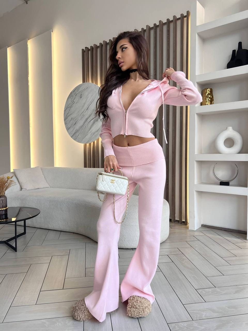 стильные костюмы,трикотажные костюмы,вязаные костюмы,женские костюмы,костюмы женские брючные