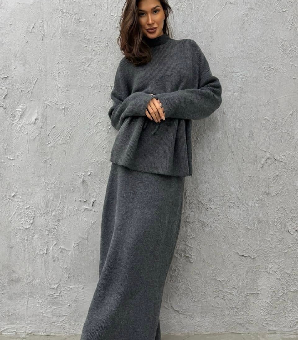 вязаные костюмы,трикотажные костюмы,костюм вязаный с юбкой,трикотажные костюмы с юбкой,костюм молочный