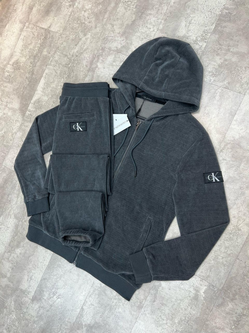 спортивный костюм brunello cucinelli,мужские спортивные костюмы,спортивные костюмы,спортивный костюм armani,велюровые костюмы