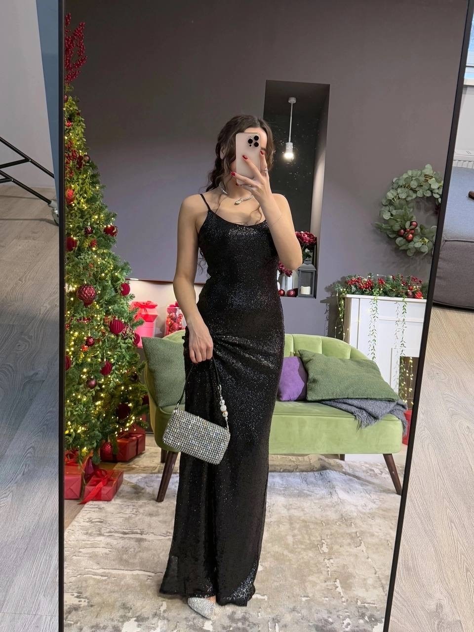 вечернее платье с пайетками,вечернее платье,женское вечернее платье,платья с пайетками,платье на тонких бретелях