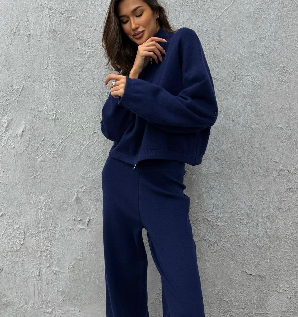 трикотажные костюмы,костюм женский на флисе,костюм на флисе,костюм с брюками,костюм черный