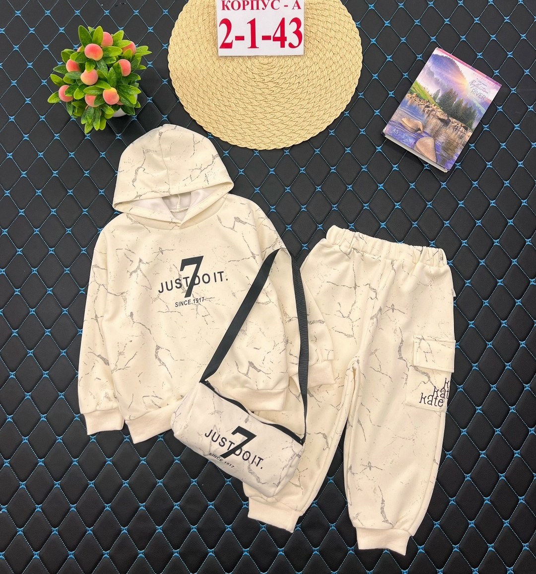 детский костюм,детские костюмы,костюмы спортивные,костюмы двойки,костюм молочный