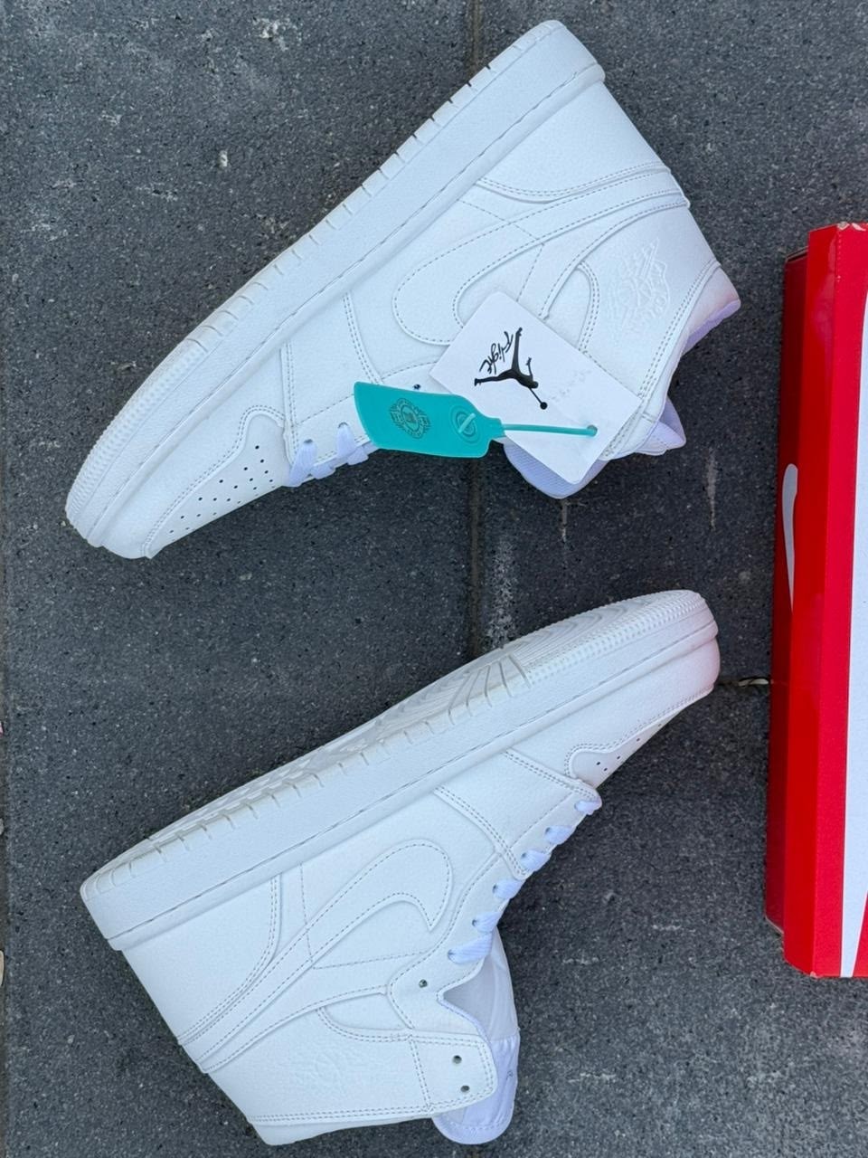 nike air jordan 1 retro high,nike air jordan 1 mid,nike air jordan 1 mid se,nike air jordan 1 retro high og,nike air jordan 1