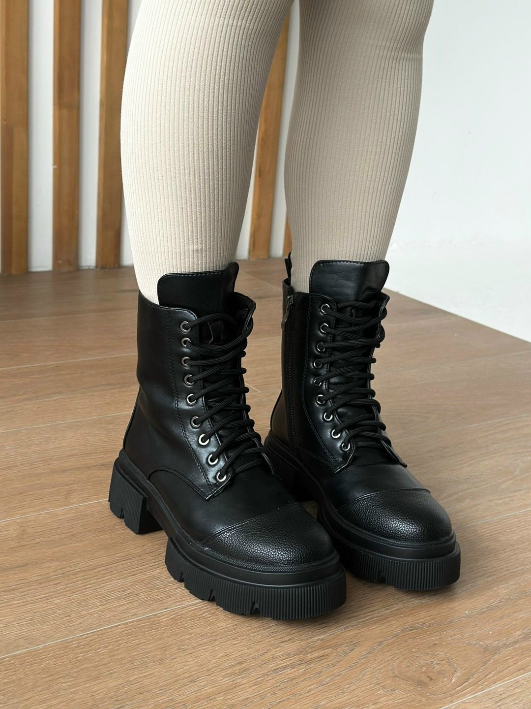 ботинки женские,,ботинки женские черные,стильные ботинки,женская