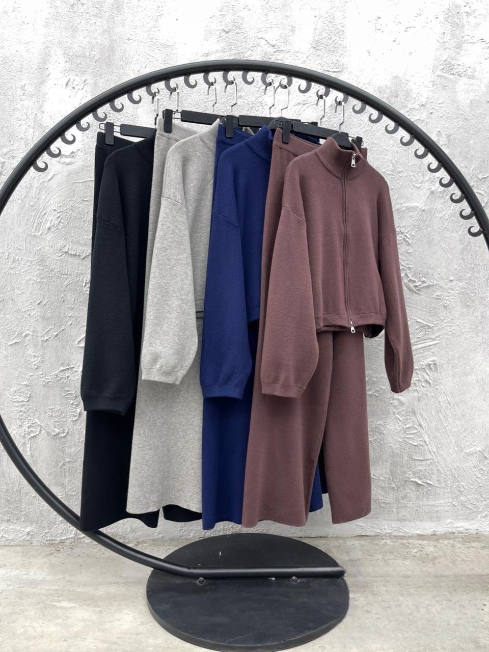 трикотажные костюмы,вязаные костюмы,костюм женский серый,спортивные костюм,трикотажные костюмы женские