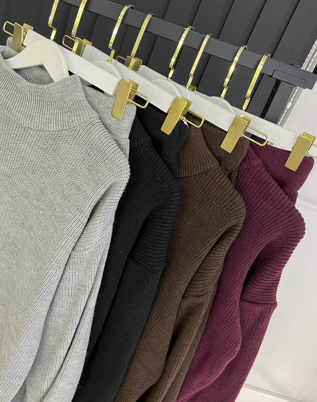 трикотажный костюм,вязаное платье,трикотажные костюмы женские,костюм бордовый