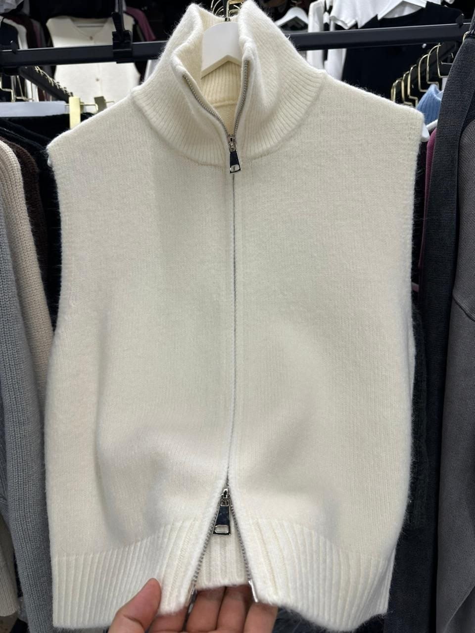 женский вязаный жилет,жилетка вязаная,вязаные жилеты,женские жилеты,жилетка женская