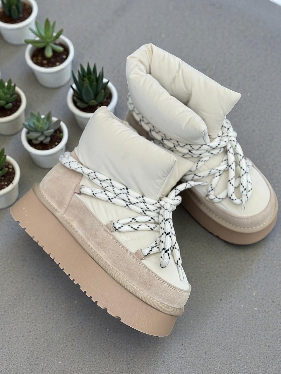 дутики женские,,угги зимние на платформе,зимняя женская ,угги дутики зимние на платформе