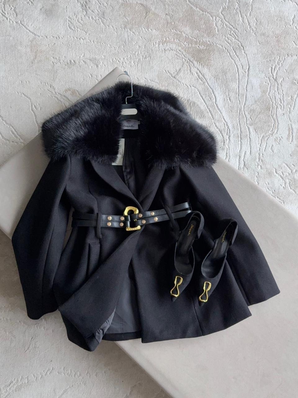 пальто с воротником,шерстяное пальто,пальто с мехом,пальто с меховым воротником,пальто теплое