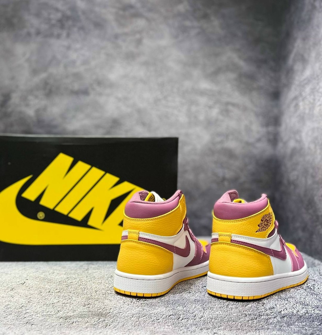nike air jordan 1 retro high og,кроссовки nike air jordan 1 retro high og,кроссовки nike air jordan 1 retro high,кроссовки nike air jordan 1 retro,nike air jordan 1 retro high