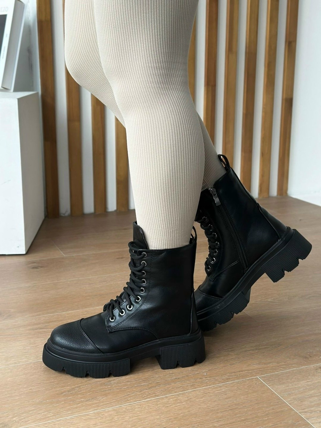 ботинки женские,,ботинки женские черные,стильные ботинки,женская