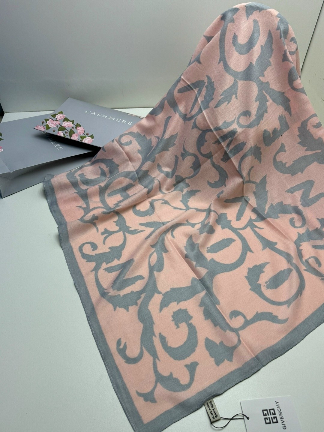 брендовый платок,платок живанши,брендовые платки,платки женские,палантин женские