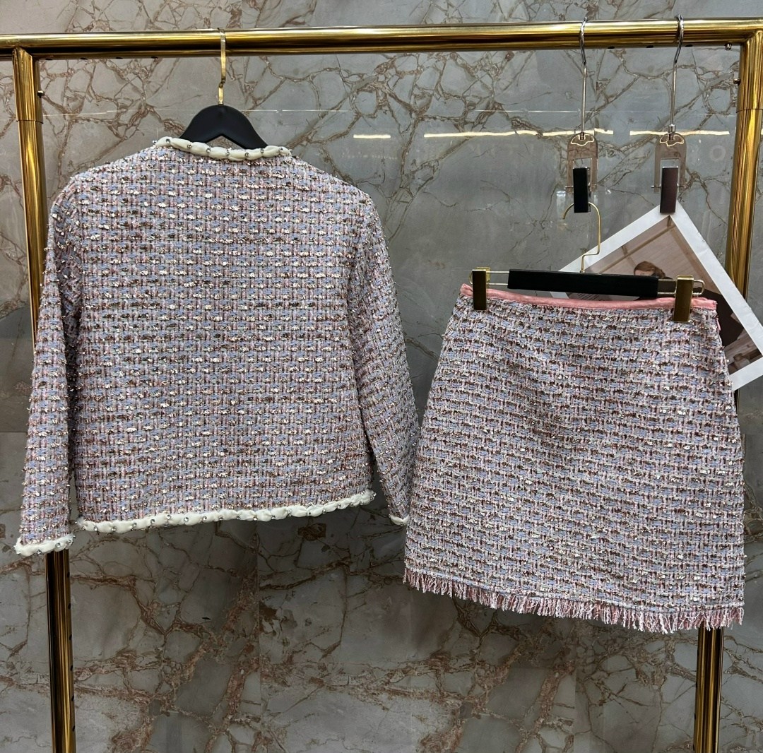 женский твидовый костюм,твидовый костюм с юбкой,твидовые костюмы,твидовый костюм зара розовый,жакет шанель жаклин