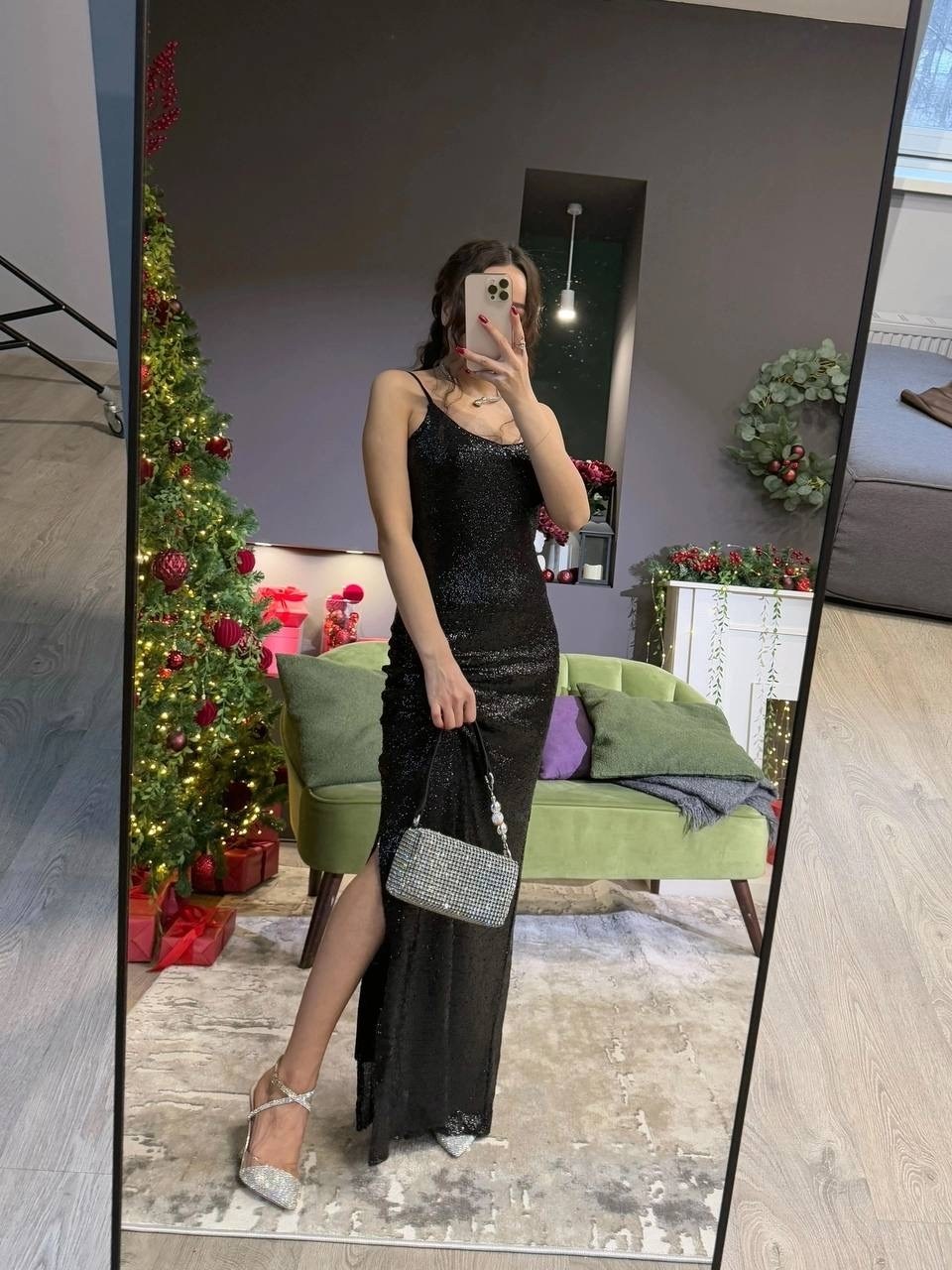 вечернее платье с пайетками,вечернее платье,женское вечернее платье,платья с пайетками,платье на тонких бретелях