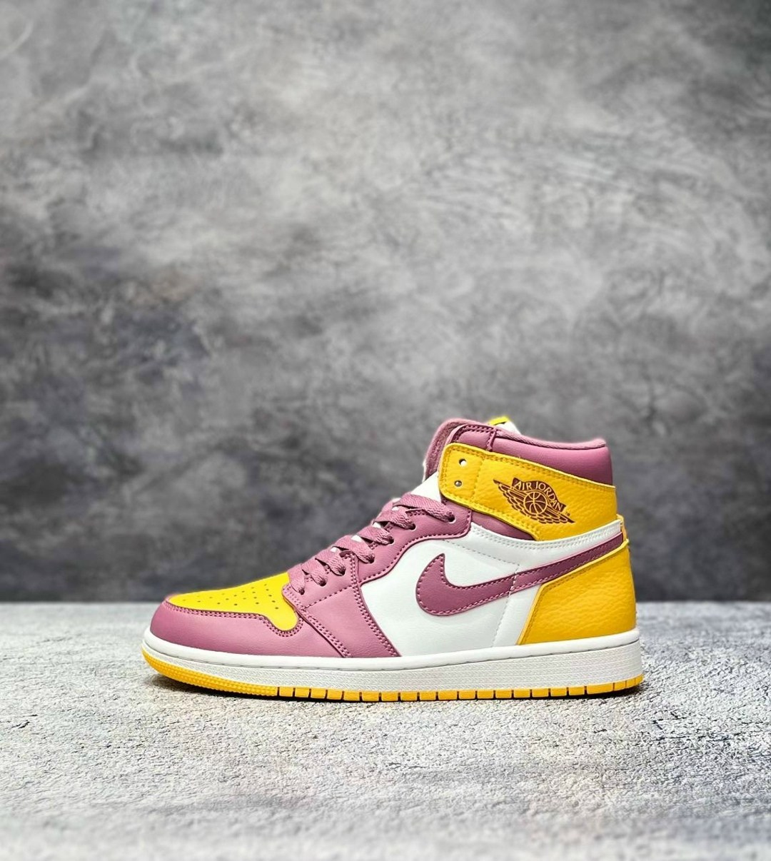 nike air jordan 1 retro high og,кроссовки nike air jordan 1 retro high og,кроссовки nike air jordan 1 retro high,кроссовки nike air jordan 1 retro,nike air jordan 1 retro high