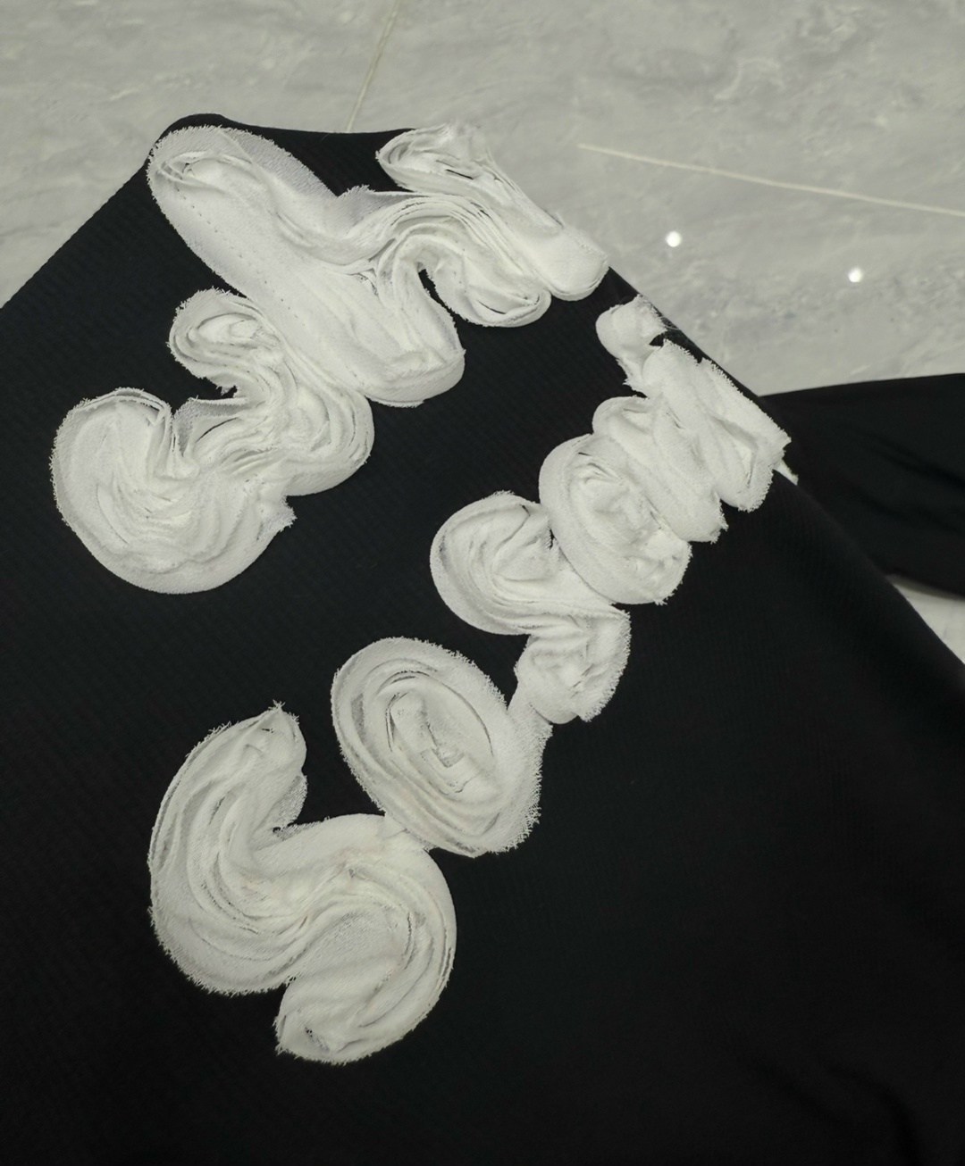 свитшот женская,модные джинсы,широкие джинсы,одежда джинсы