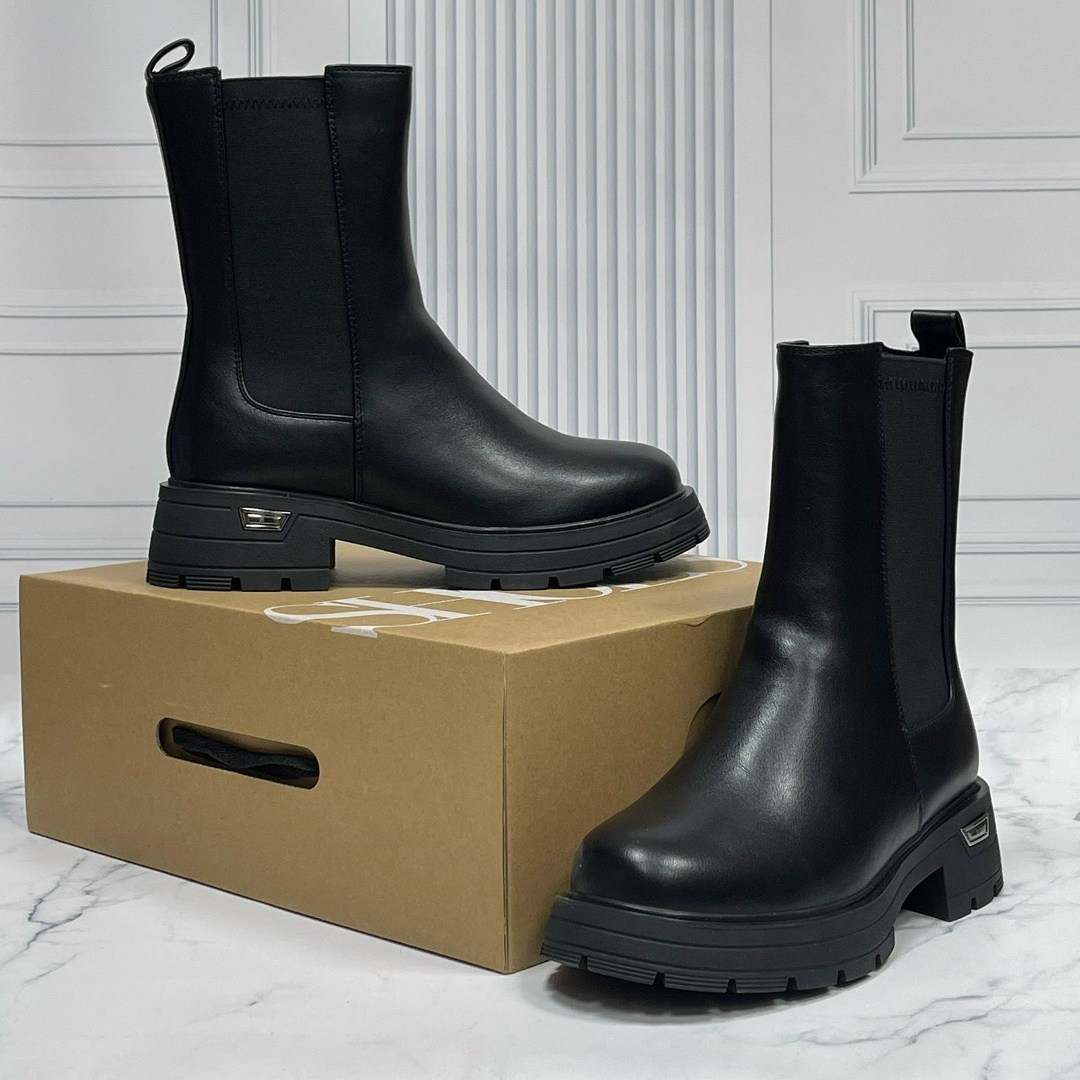 ,ботинки челси на толстой подошве,женские ботинки челси,ботинки челси баленсиага женские,ботинки челси