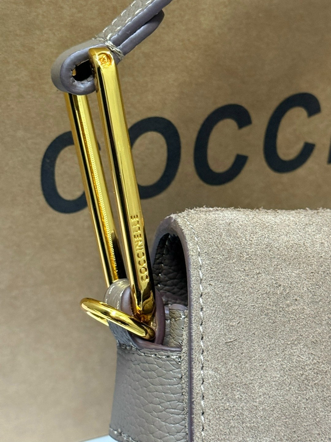 coccinelle сумка,замшевая сумка,сумка женская брендовая,сумка женская натуральная замша,сумка