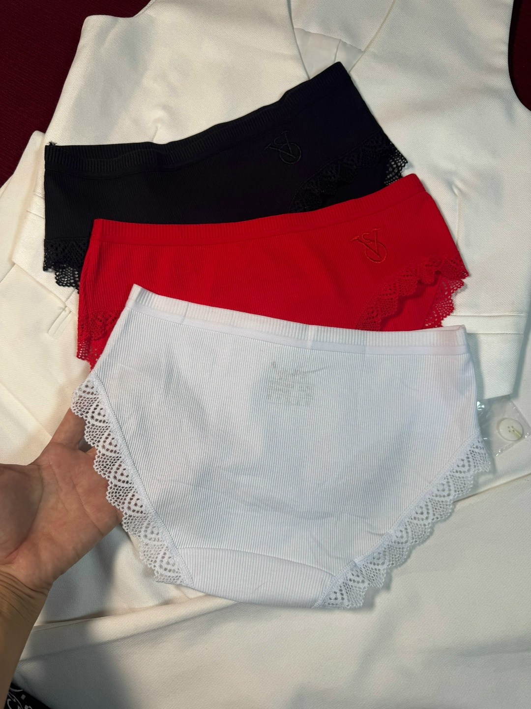 комплект женских трусов,комплект трусов,нижнее белье женский,женские трусы хлопковые,трусы с кружевами
