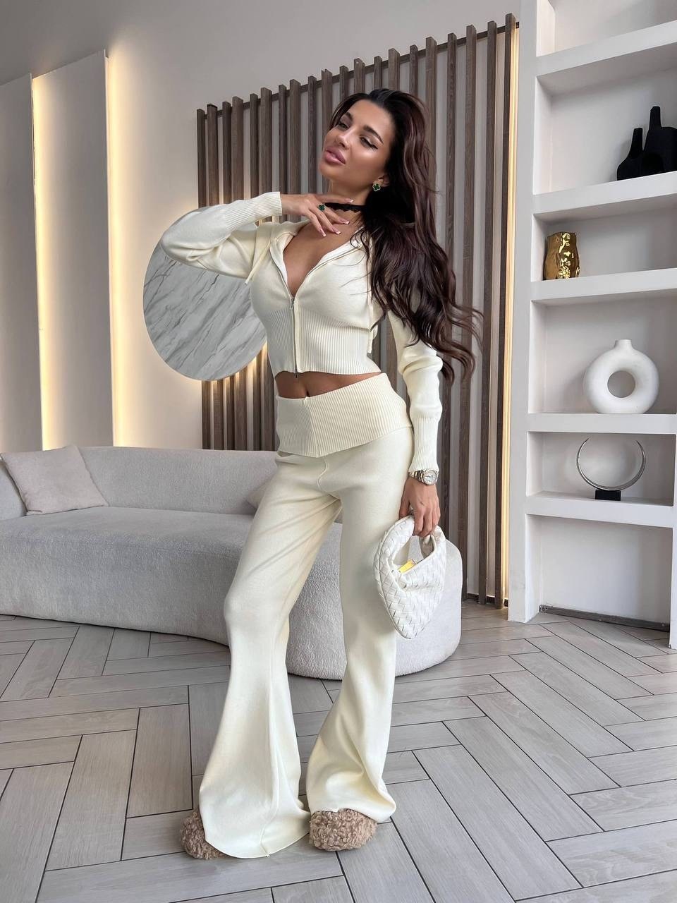 стильные костюмы,трикотажные костюмы,вязаные костюмы,женские костюмы,костюмы женские брючные