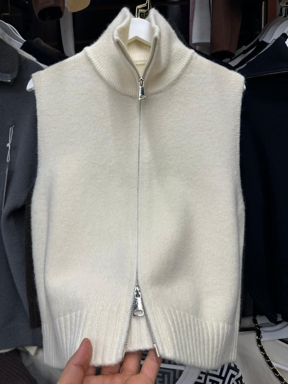 женский вязаный жилет,жилетка вязаная,вязаные жилеты,женские жилеты,жилетка женская