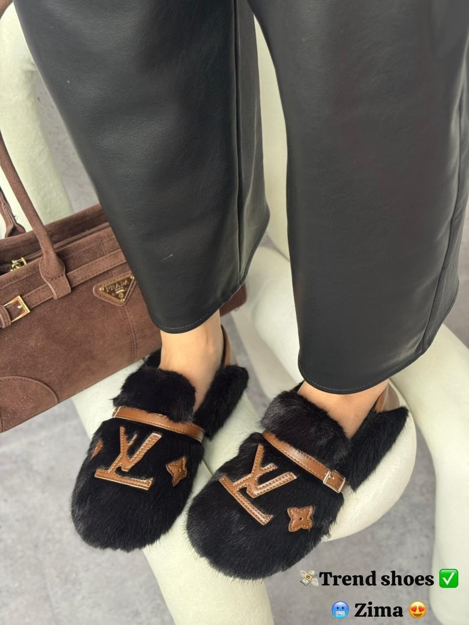 ,меховая ,модные тапочки,женская ,мюли с мехом