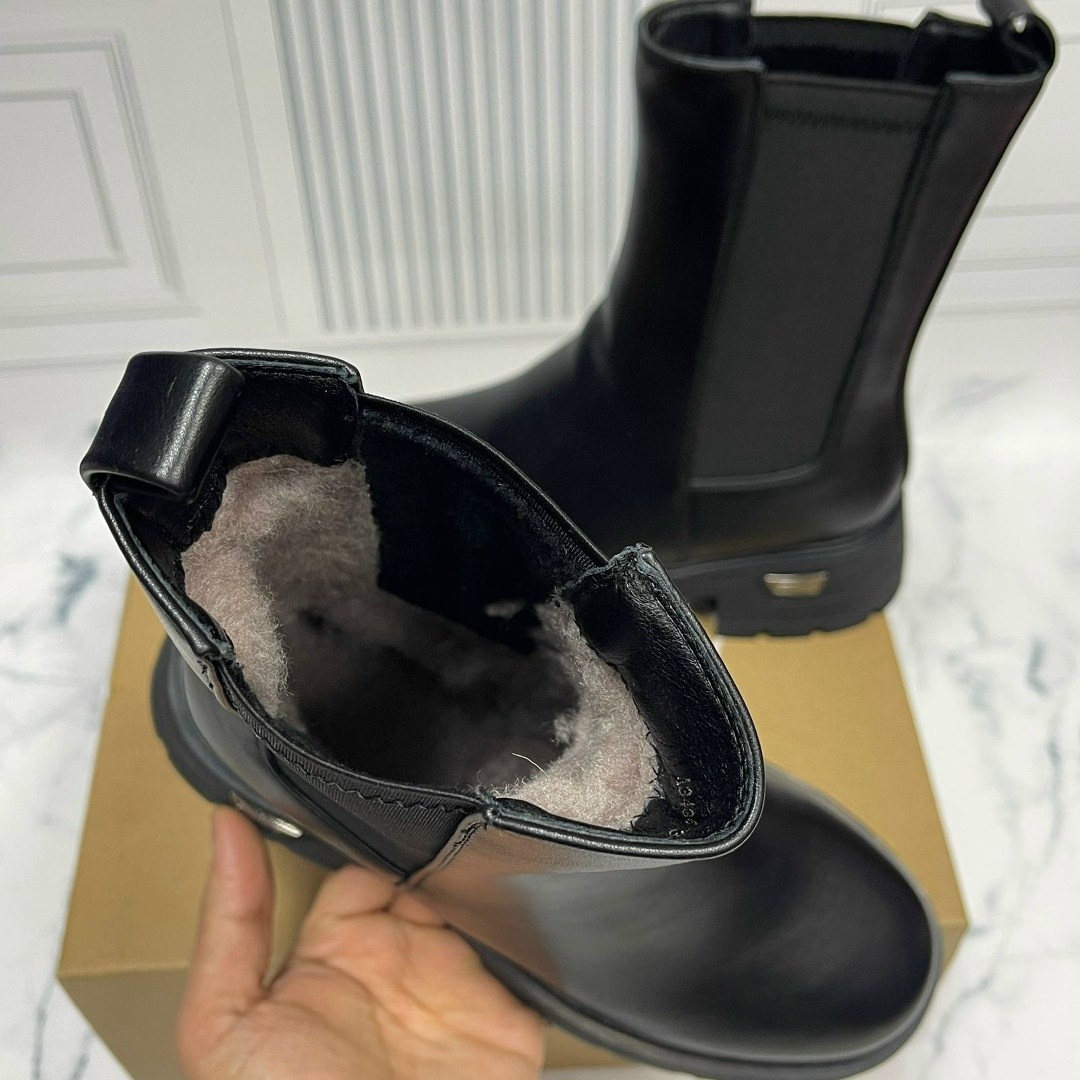 ,ботинки челси на толстой подошве,женские ботинки челси,ботинки челси баленсиага женские,ботинки челси