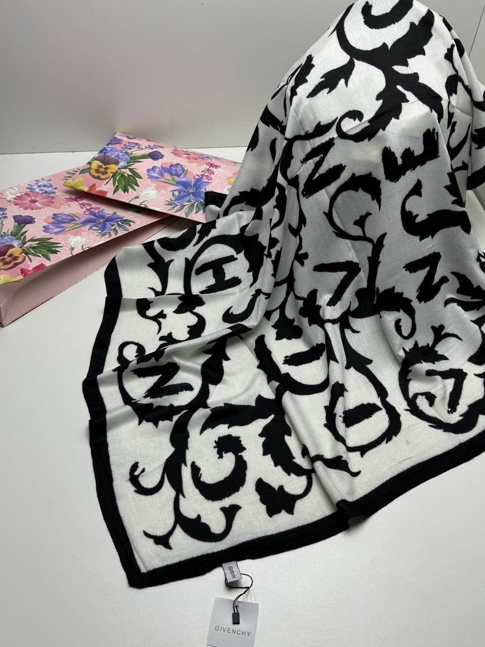 брендовый платок,платок живанши,брендовые платки,платки женские,палантин женские