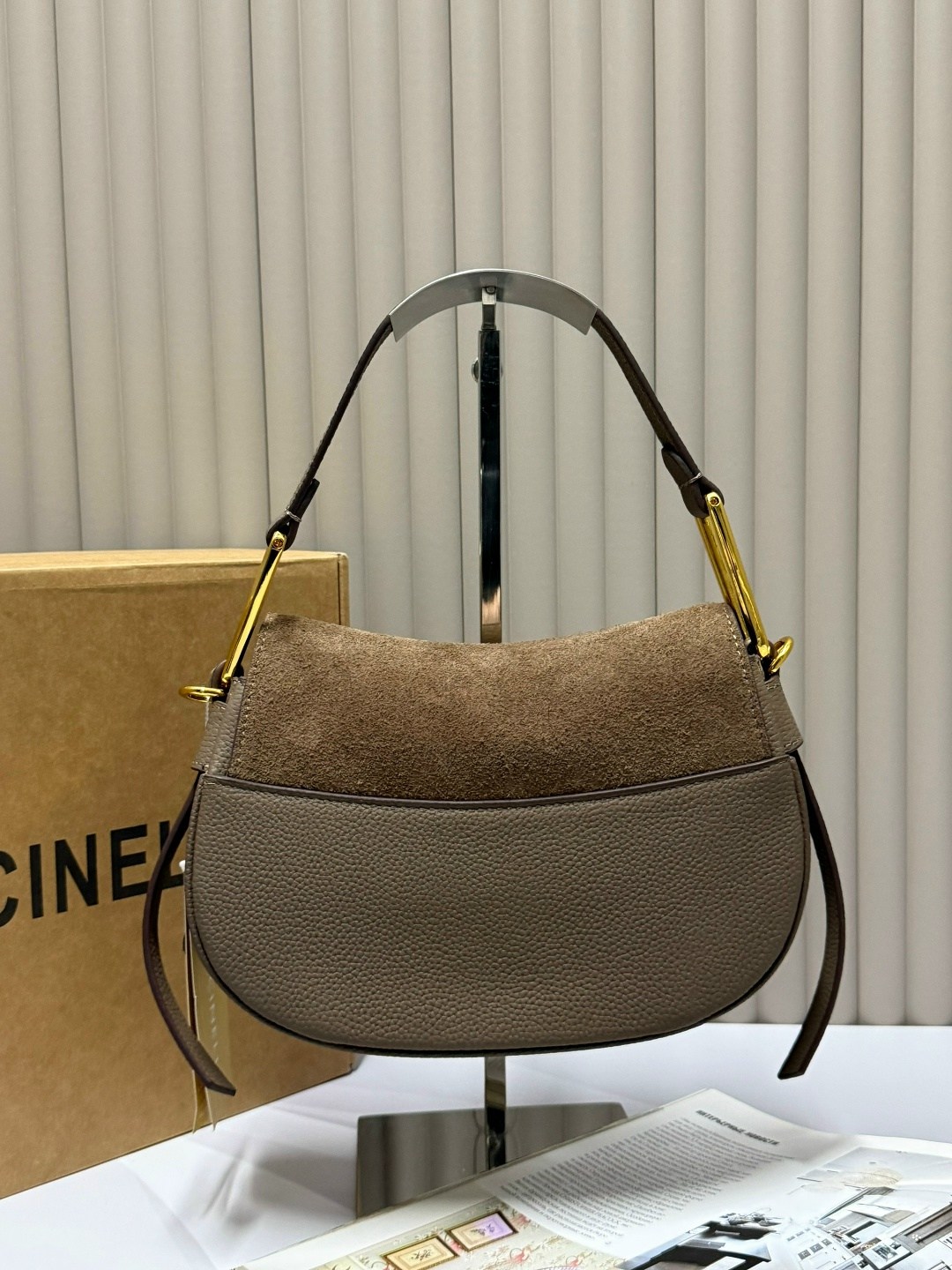 coccinelle сумка,замшевая сумка,сумка женская брендовая,сумка женская натуральная замша,сумка