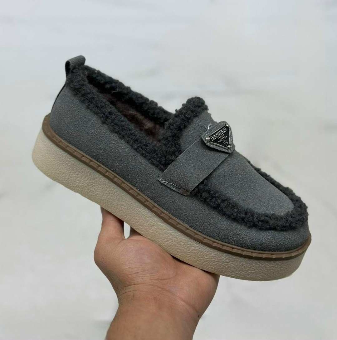,лоферы на меху,лоферы с мехам,лоферы зимние женские,brunello cucinelli лоферы на меху