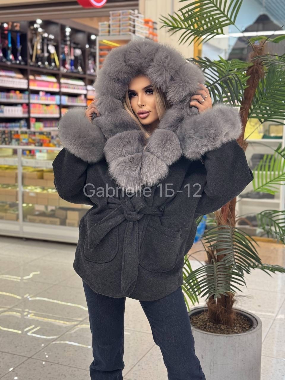 пальто с мехом,пальто с натуральным мехом,полупальто с мехом,стильное пальто,пальто кашемир