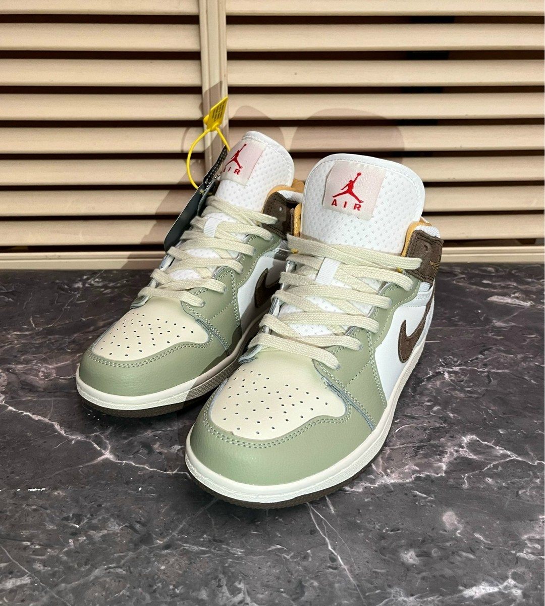 air jordan 1 zoom cmft,nike air jordan 1,nike air jordan 1 zoom air cmft,nike air jordan 1 mid,air jordan 1 olive