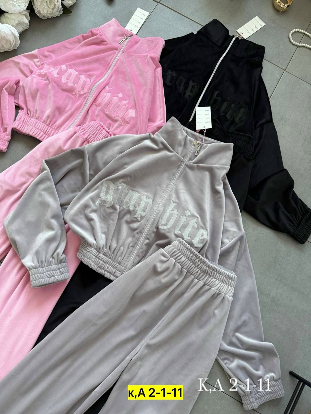 cпортивный костюм велюровый,велюровый костюм,женский спортивный костюм,велюровые костюмы женские,велюровый спортивный костюм женски