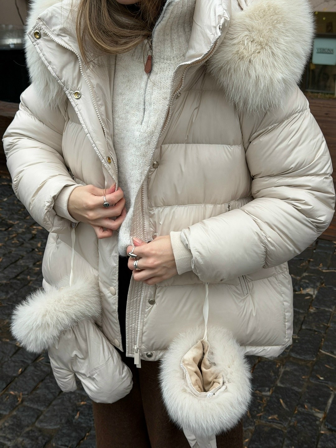 модные пуховики 2025-2025,зимняя куртка пуховик,пуховик,белый пуховик,модные пуховики 2025