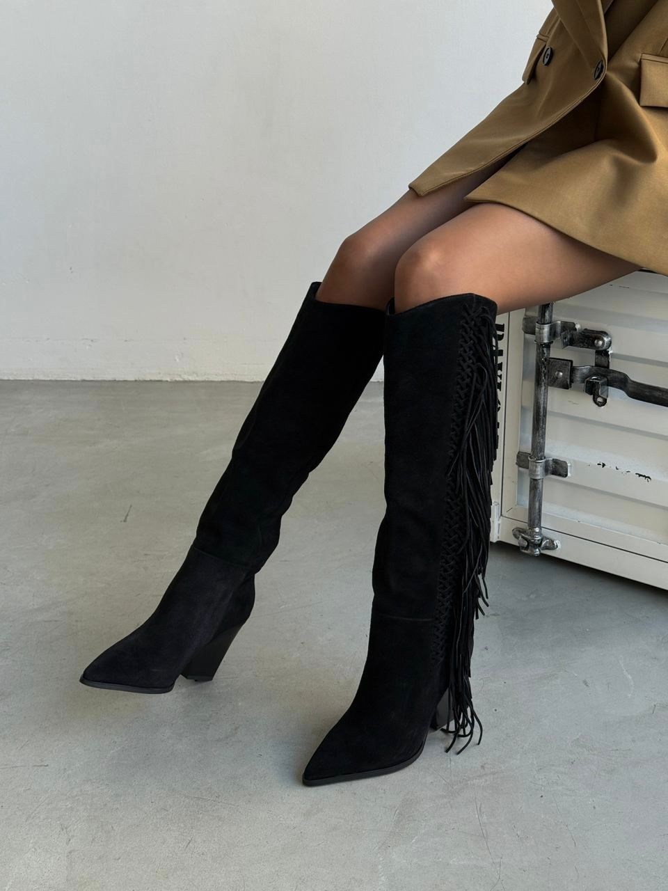 замшевые сапоги,сапоги с бахромой,сапоги казаки,сапоги казаки высокие,сапоги женские замшевые