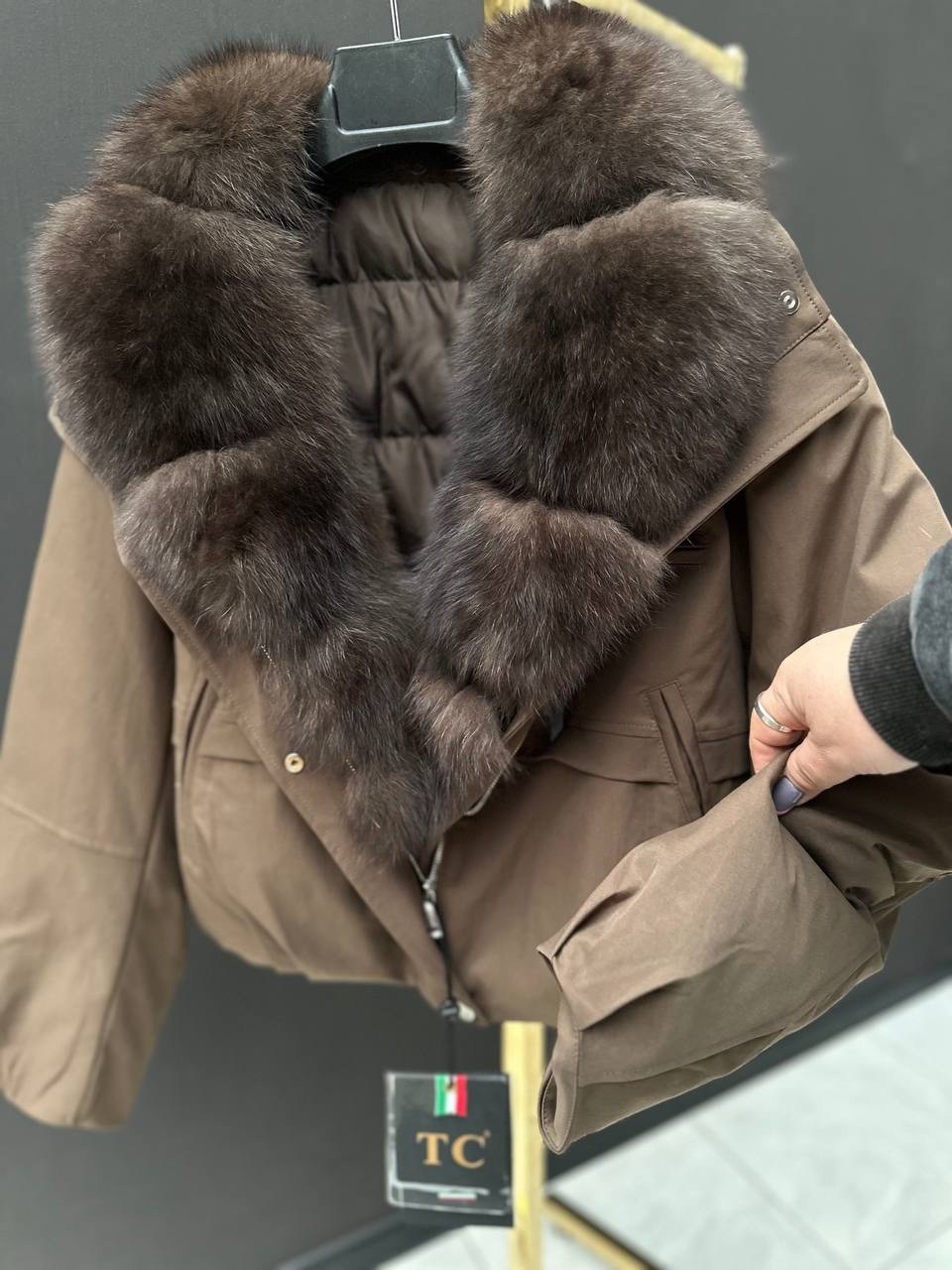 пуховики с мехом,пуховики с натуральным мехом,куртка с мехом,зимние куртки,куртка пуховик с натуральным мехом
