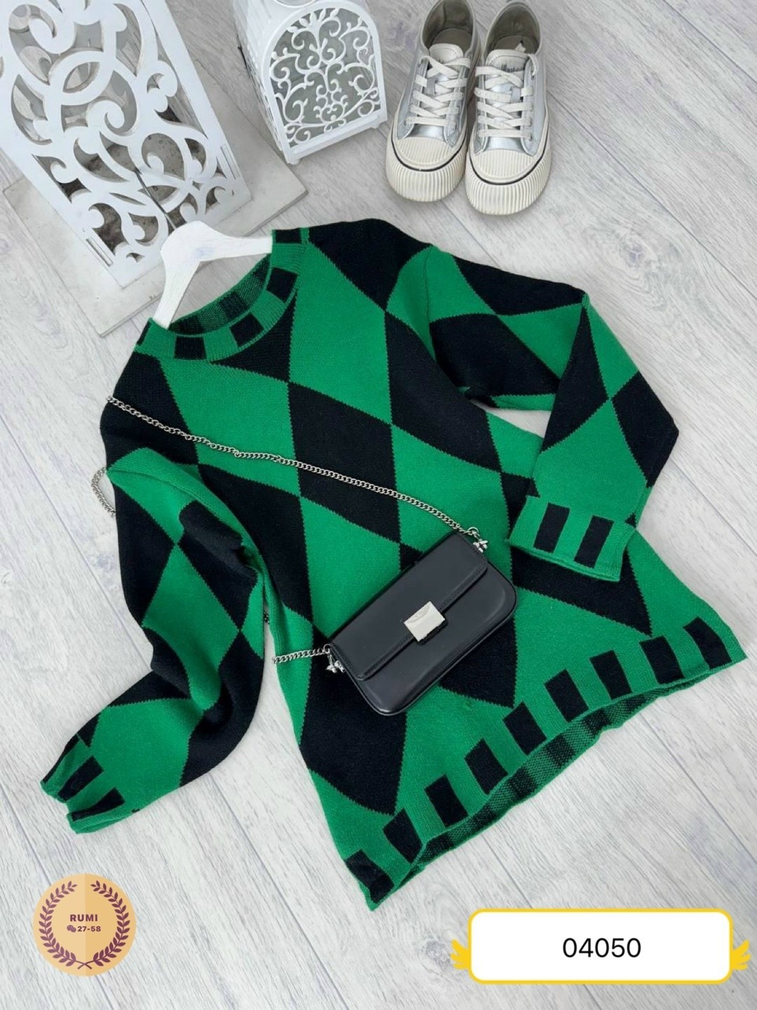 свитера женские,модные свитера,кофта женская,джемпер с ромбами,вязаные свитера женские