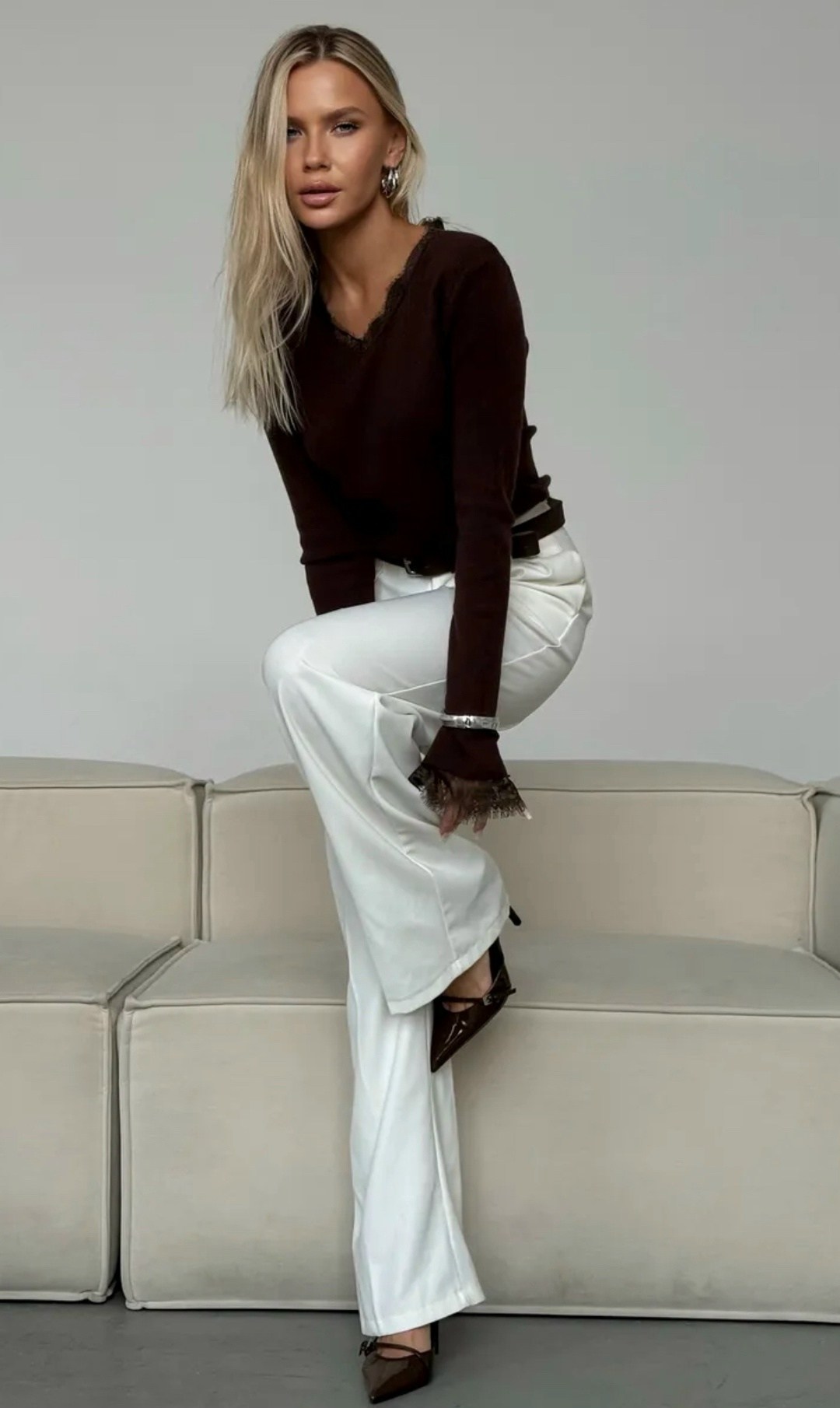 джемпер с кружевом,модные свитера,бежевый джемпер,джемпер женский с кружевом,джемпер трикотажный