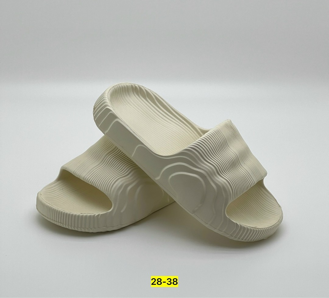 шлепанцы сланцы,,женские шлепанцы,тапки adidas yeezy slide,шлепки изи
