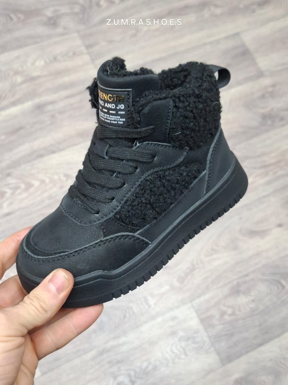 ,зимняя женская ,ботинка женские зимние,зимняя ,зимние кроссовки женские