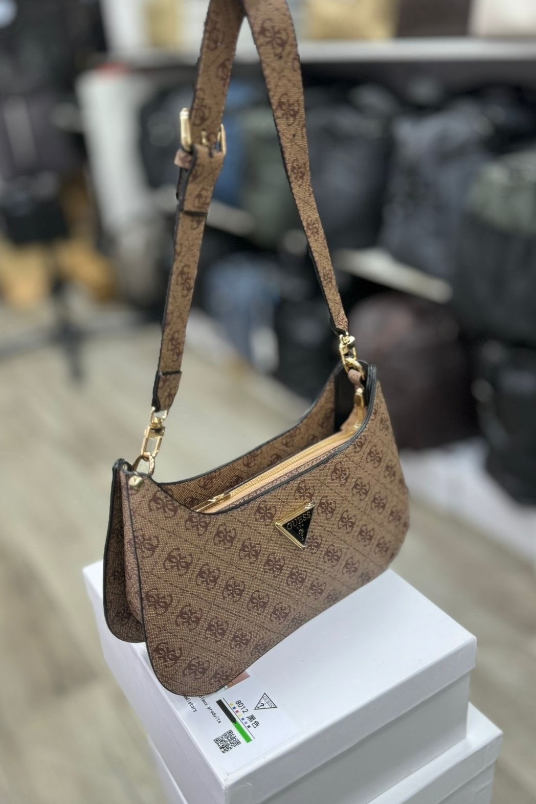 cумка женская guess,сумки guess оригинал,cумка guess,сумка guess сумка guess,guess сумка на плечо