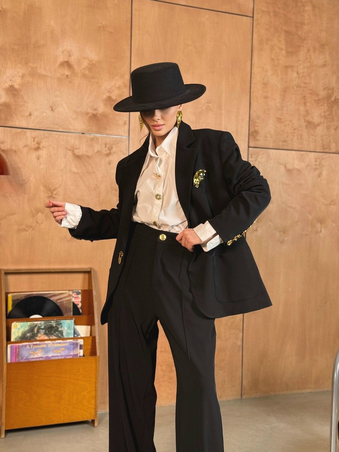 костюмы брючный,женский брючный костюм,черный брючный костюм,женский костюм с брюками,костюм с брюками