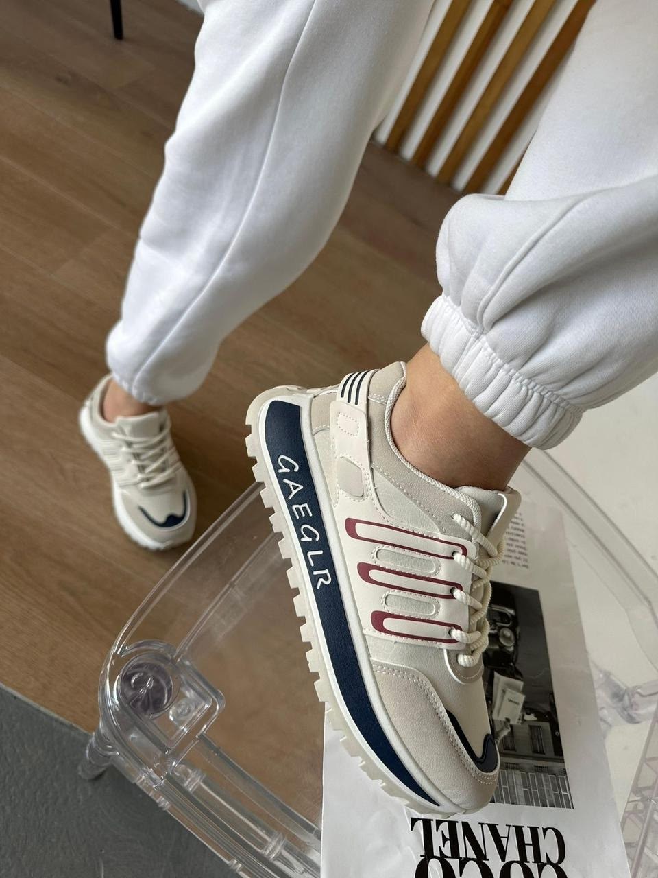 кроссовки женскиe,,модные кроссовки,кроссовки тренд,повседневные кроссовки