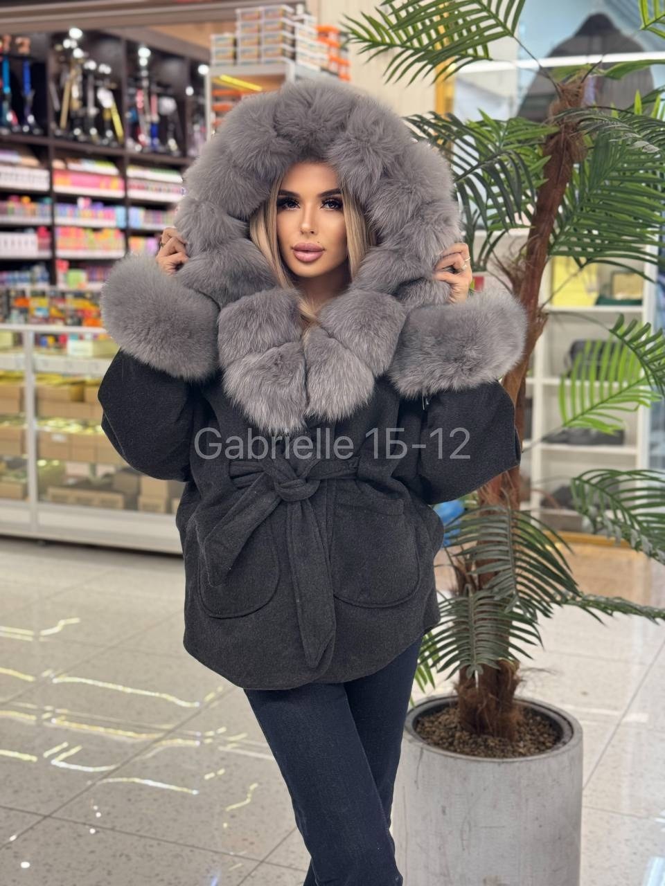 пальто с мехом,пальто с натуральным мехом,полупальто с мехом,стильное пальто,пальто кашемир