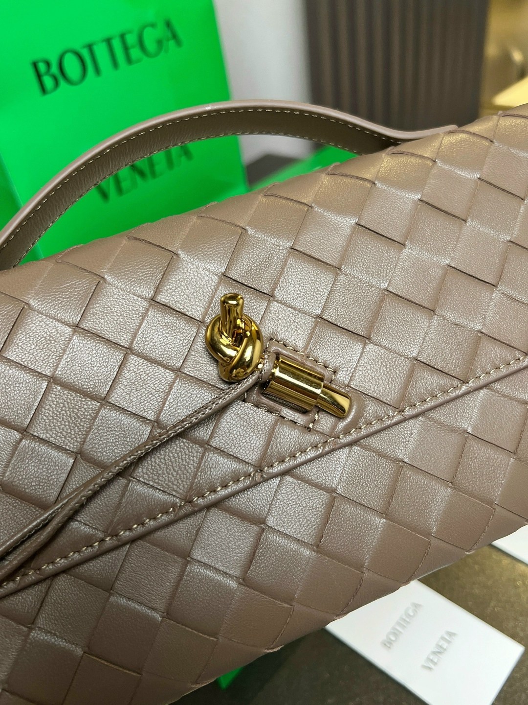 bottega veneta сумки женские,bottega veneta сумка,bottega veneta клатч,сумка bottega,bottega veneta сумки 2025