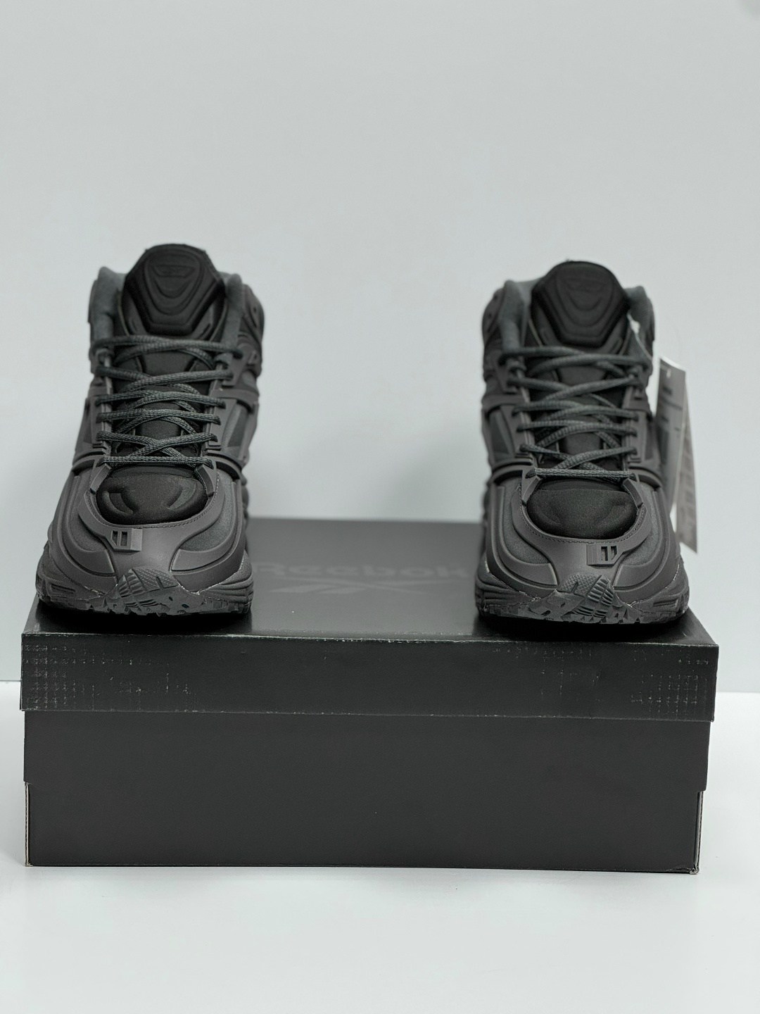 reebok premier road modern,кроссовки,кроссовки reebok,reebok premier road modern 2025,черные кроссовки