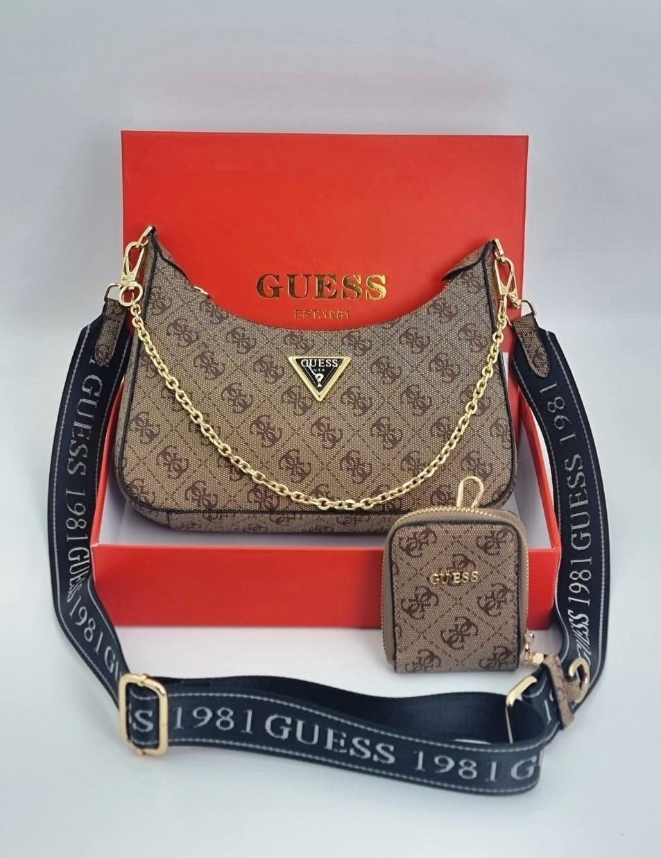 guess сумка,cумка женская guess,guess сумка на плечо,сумки,сумка